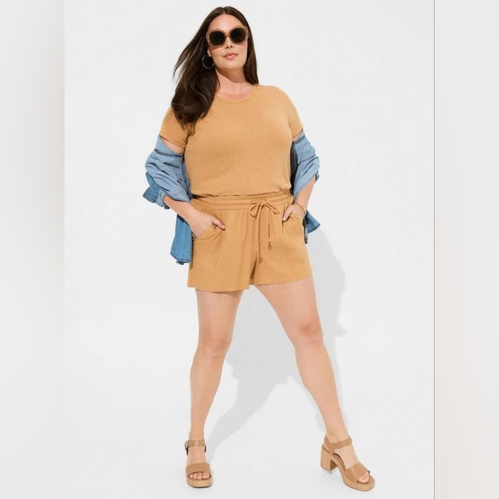 Pull-On Stretch Linen Mid-Rise Short